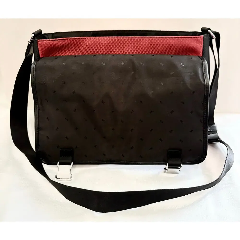 MICHAEL KORS Messenger Bag in Red & Black - Mint Condition - Retail: $280